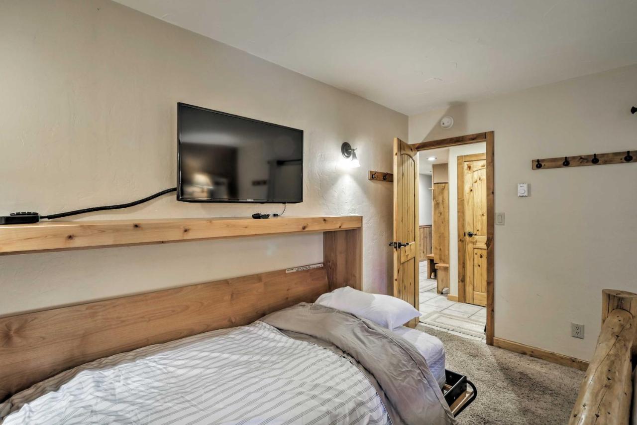 Cozy Ski-Inandski-Out Breckenridge Condo Mtn Views! Exterior photo